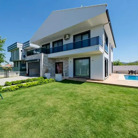 Kalinda Close To Airport Вилла *