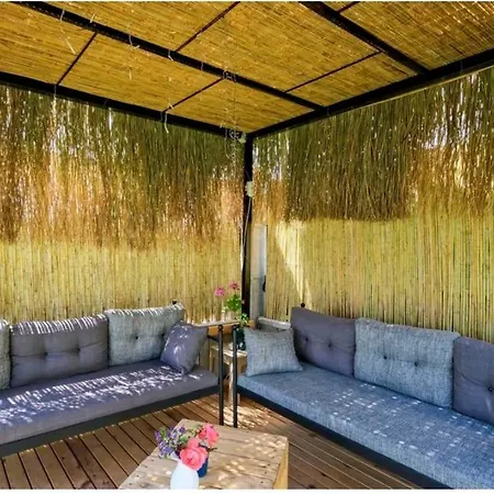 Βίλα Kalinda Your Private Sheltered Luxury With Pool Minutes Away From Airport *