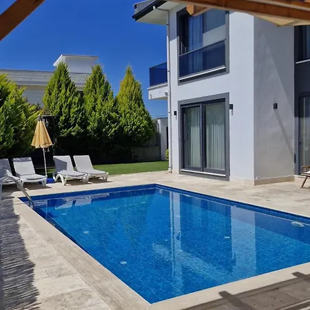 Kalinda Your Private Sheltered Luxury With Pool Minutes Away From Airport Βίλα *