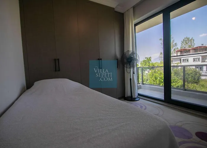 Kalinda Close To Airport Vilă