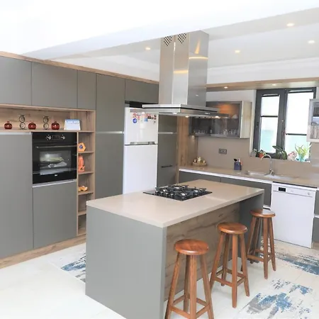 Kalinda Close To Airport וילה דלמן