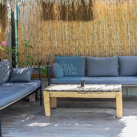 Kalinda Close To Airport וילה