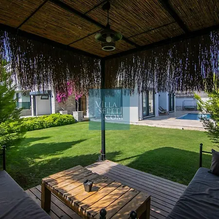 Kalinda Close To Airport