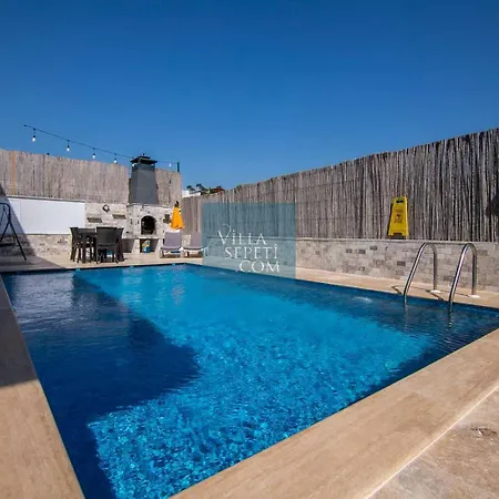 Kalinda Close To Airport *