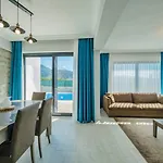 Kalinda Your Private Sheltered Luxury With Pool Minutes Away From Airport * ダラマン