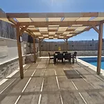 ヴィラ Kalinda Your Private Sheltered Luxury With Pool Minutes Away From Airport *