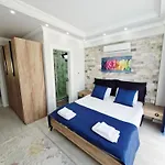 Kalinda Your Private Sheltered Luxury With Pool Minutes Away From Airport ヴィラ ダラマン