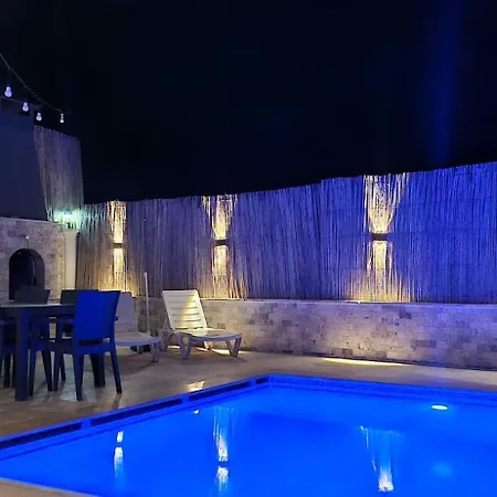 Kalinda Close To Airport *