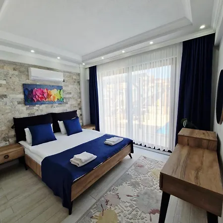 Vilă Kalinda Your Private Sheltered Luxury With Pool Minutes Away From Airport *