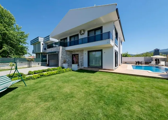 Kalinda Close To Airport Villa *