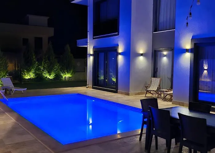 Kalinda Close To Airport Villa