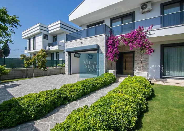 Kalinda Close To Airport Villa